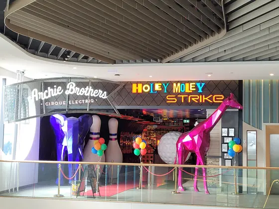Holey Moley Karrinyup, Karrinyup