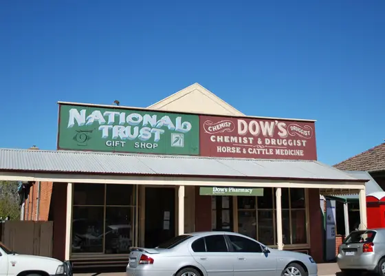 Dow’s Pharmacy, Chiltern