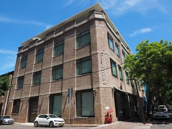 White Rabbit, Chippendale
