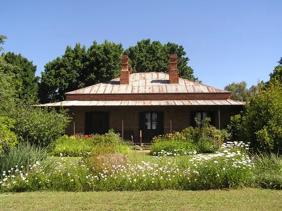 Lake View House, Chiltern