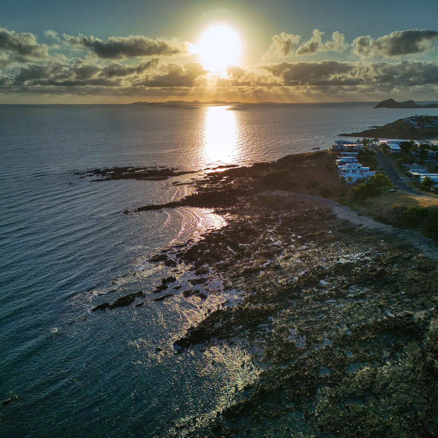 Wave Point Beach, Cooee Bay
