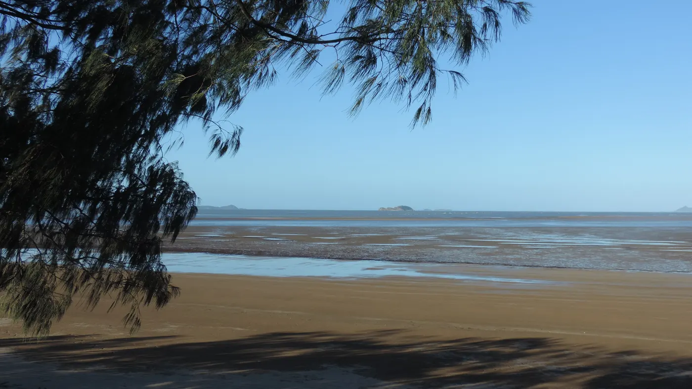 Keppel Sands Main Beach, Keppel Sands
