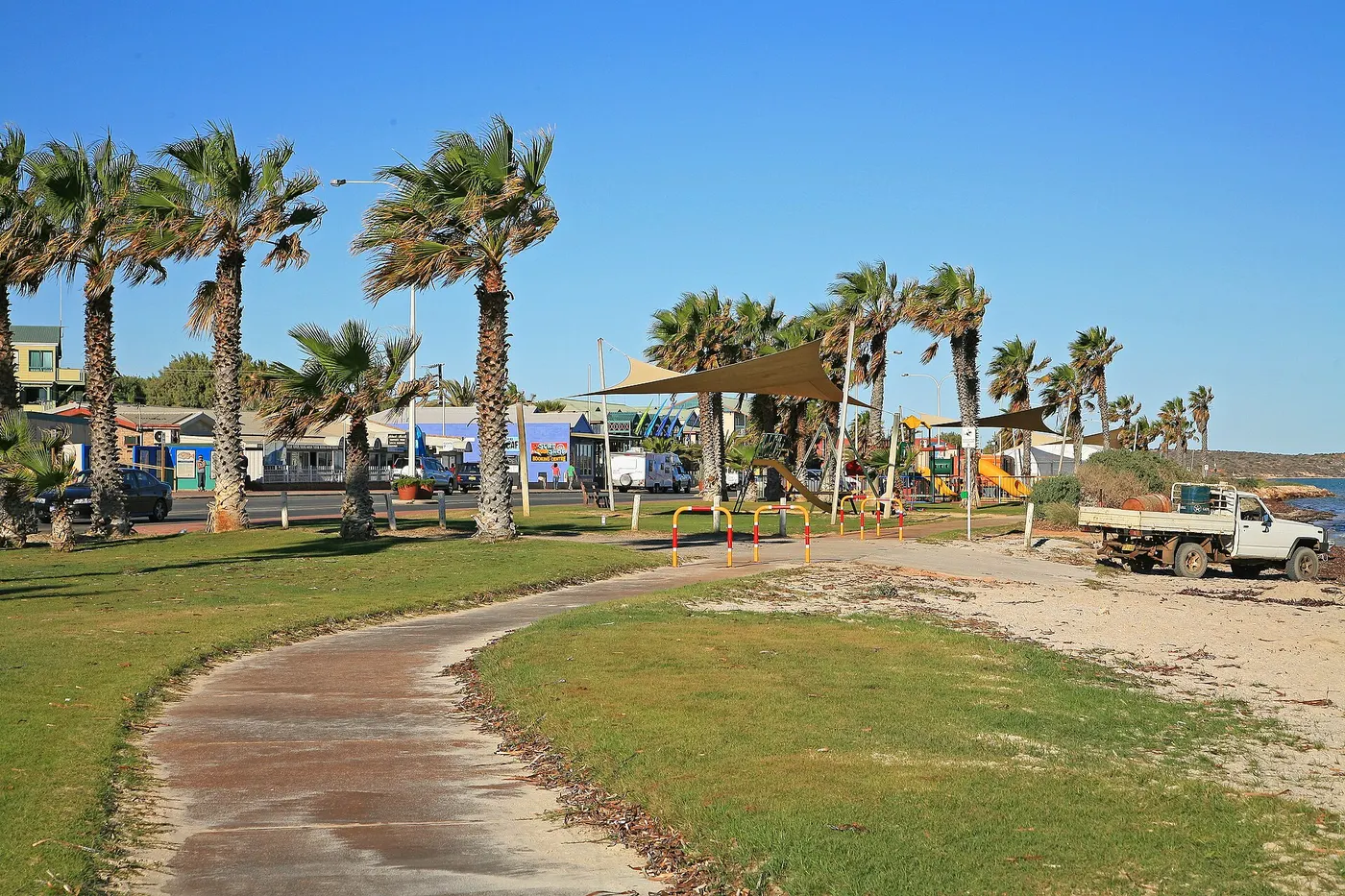 Blue Dolphin Caravan Park and Holiday Village, Denham