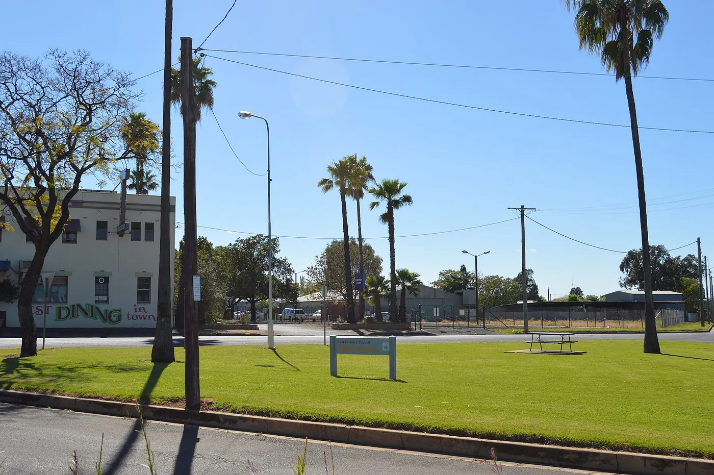Parkes Cabins, Parkes