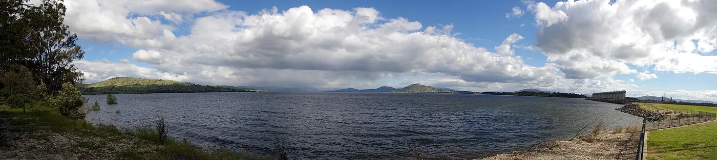 Lake Hume Tourist Park, Lake Hume Village