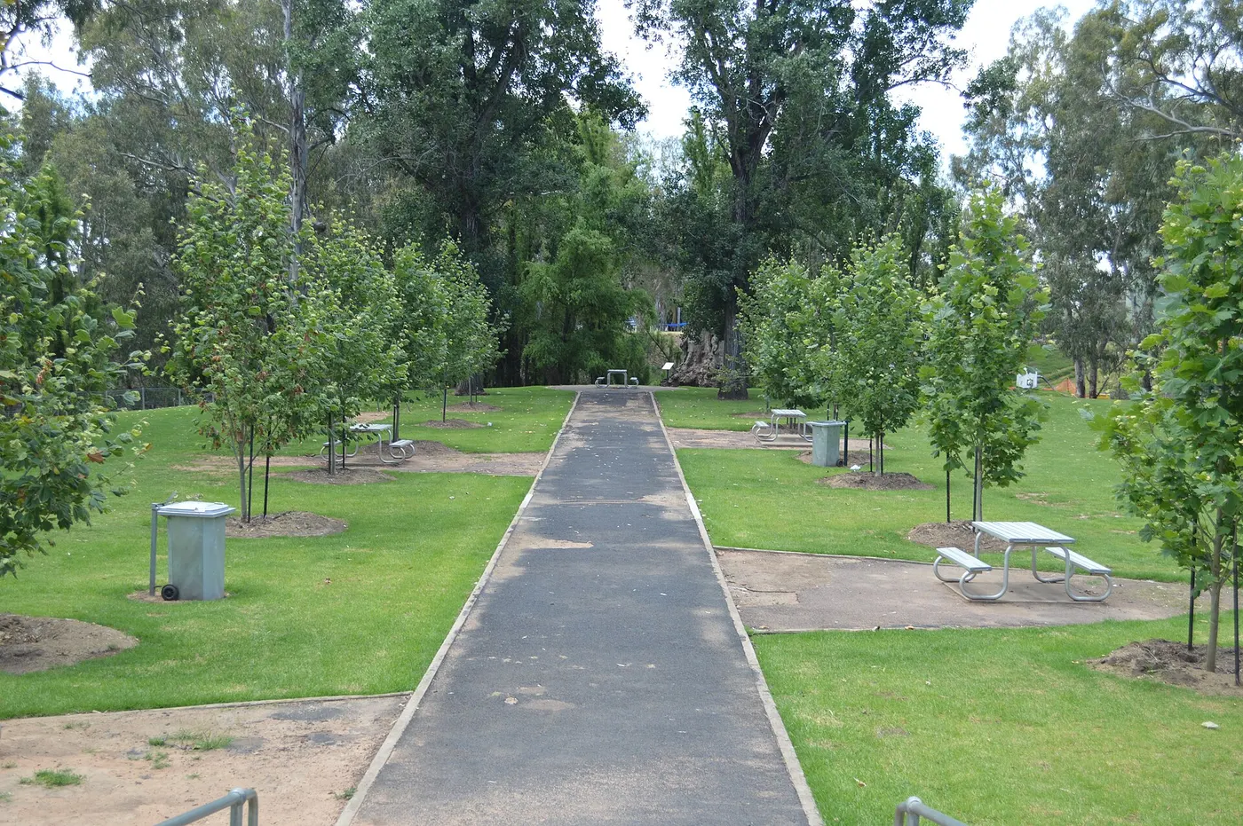 Macquarie Caravan Park, Ravenswood