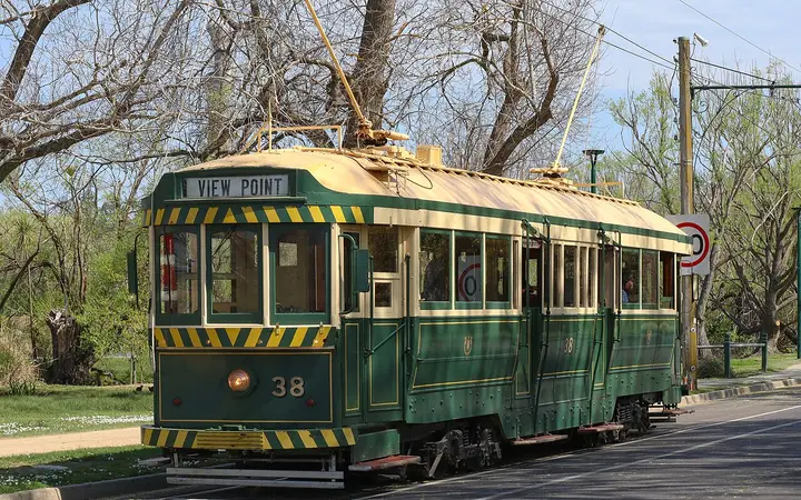 Heritage tram No. 38 on the Wendouree Parade line
