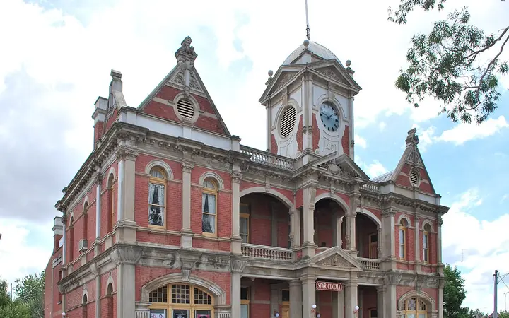 Eaglehawk Town Hall, home of the Star Cinema and The Chambers