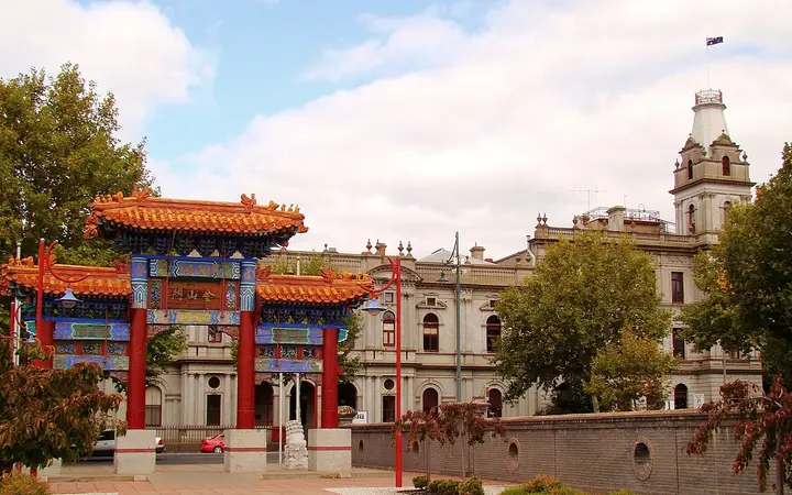 The Chinese gate at the Golden Dragon Museum