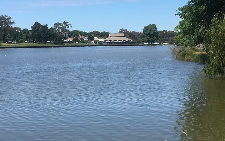 Lake Weeroona, looking across to the boardwalk