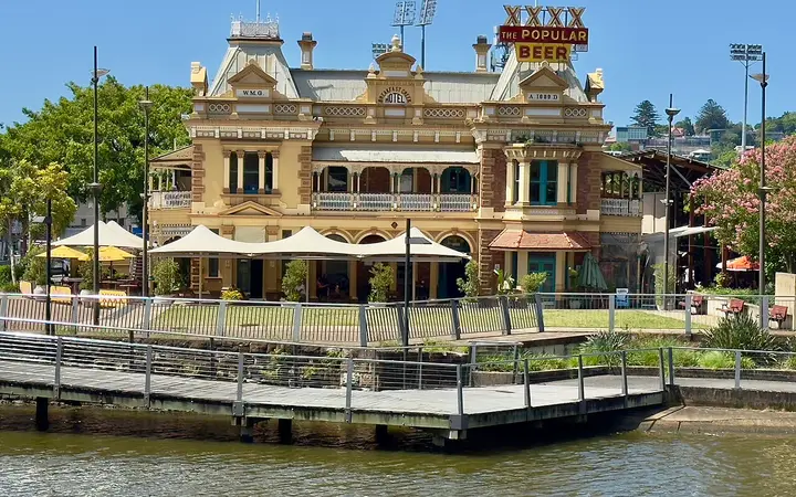The Breakfast Creek Hotel, Albion