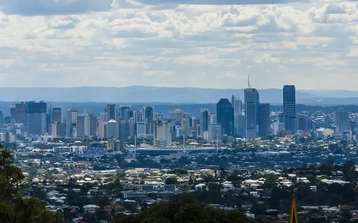 The view to the city and ranges from Mt Gravatt Outlook