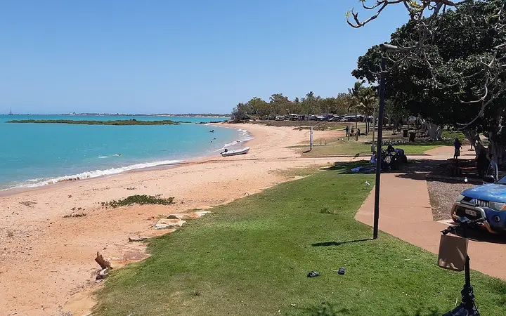 Roebuck Bay at high tide, the view along the shore from the Mangrove Hotel
