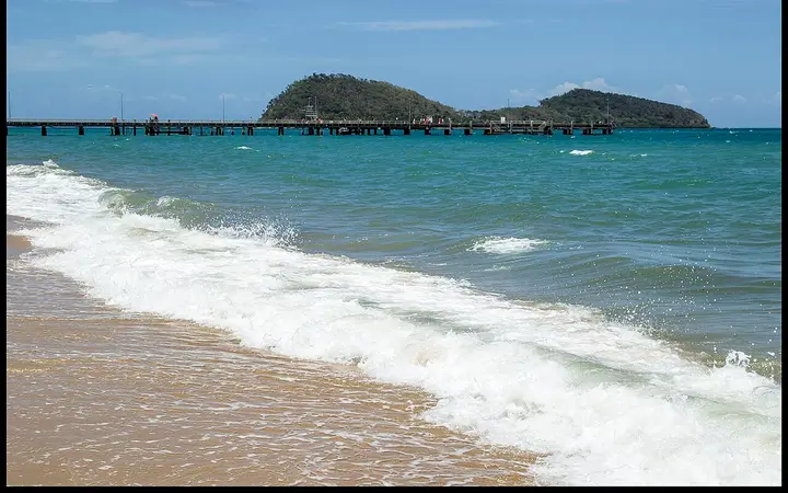 Double Island beyond Palm Cove jetty