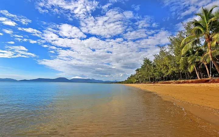 Holloways Beach, the view from Strait on the Beach