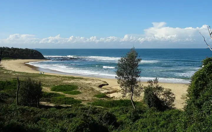 Bateau Bay from the clifftop