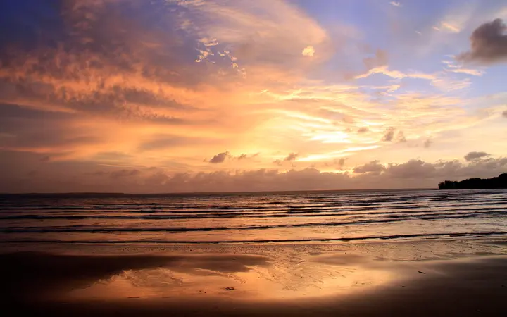 Sunset from Lake Alexander Beach, East Point Reserve