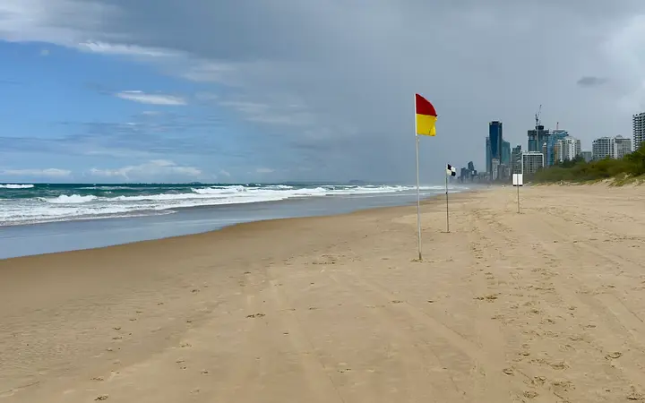 The Spit beach, Main Beach