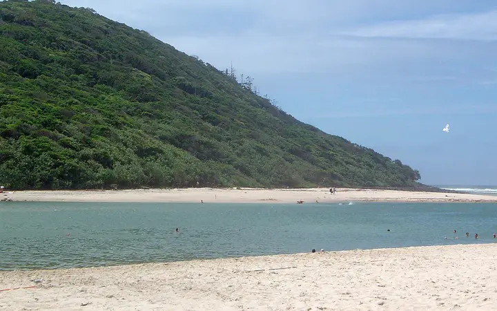 Tallebudgera Creek beneath Burleigh headland