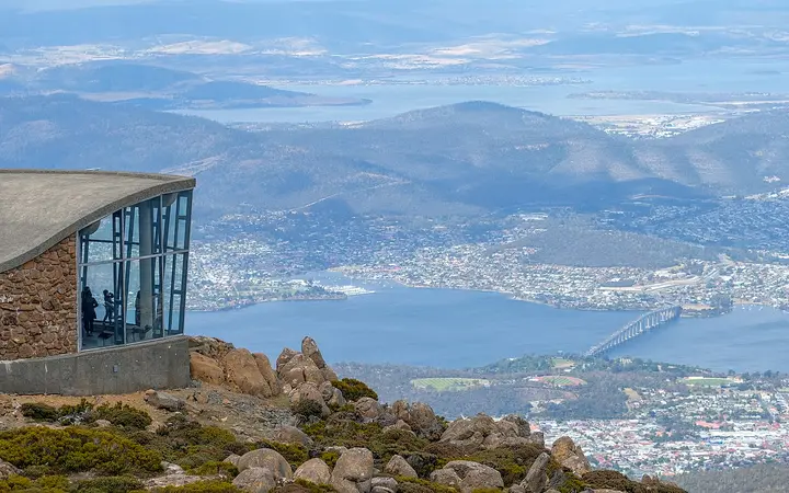 The view from the summit of kunanyi