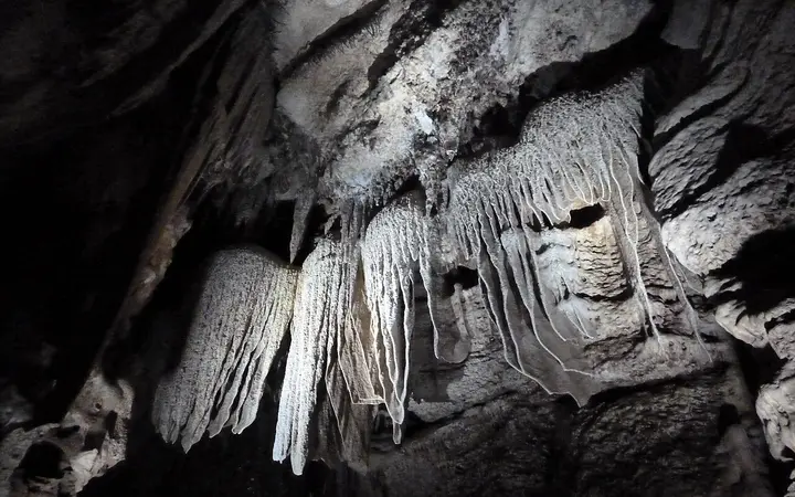 Formations inside Cutta Cutta Caves