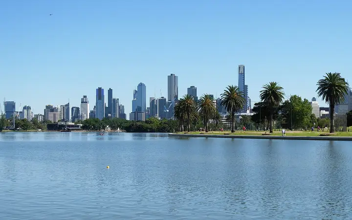 Albert Park Lake