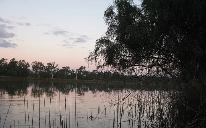 The Murray at dusk, a short walk down from the grill
