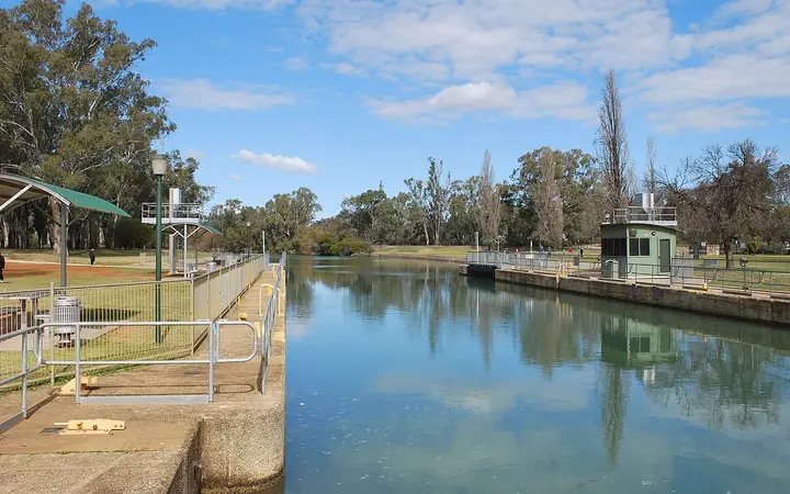 Lock 11, at the start of Lock Island