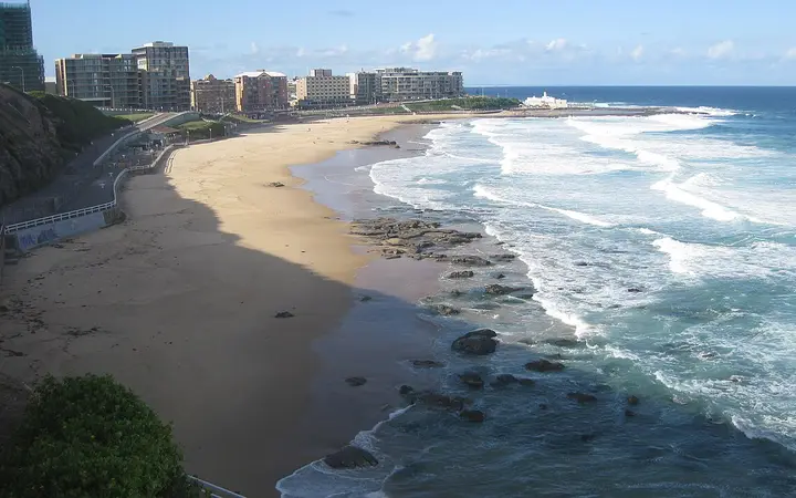 Newcastle Beach, which Estabar looks over