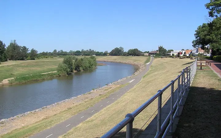 The Hunter River beside The Levee, Maitland