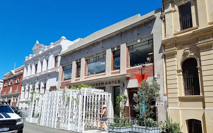 Republic of Fremantle, Pakenham Street