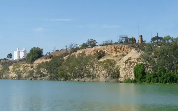 The river cliffs at Waikerie