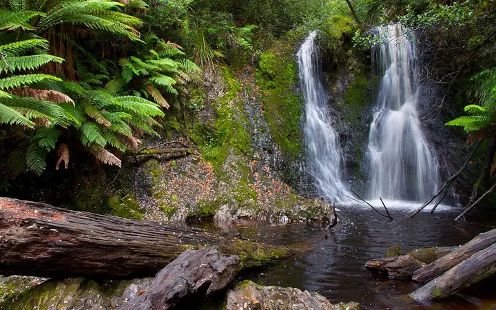 Hogarth Falls