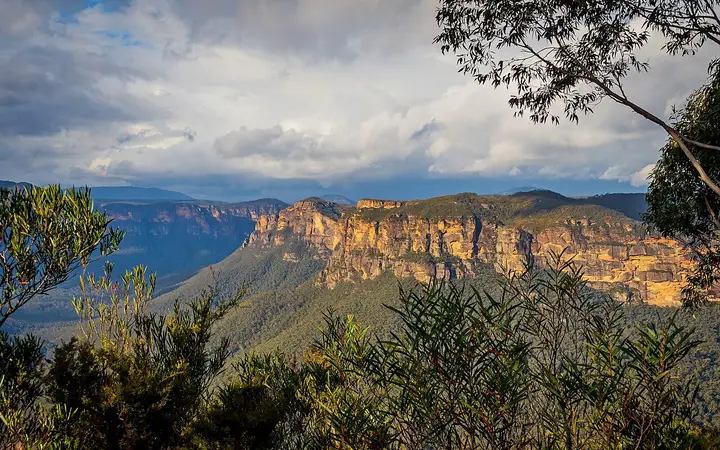 Late light on the Grose Valley from Evans lookout