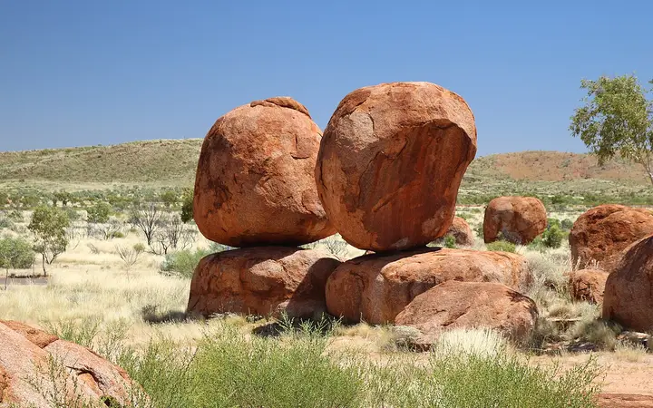 Balanced boulders at Karlu Karlu