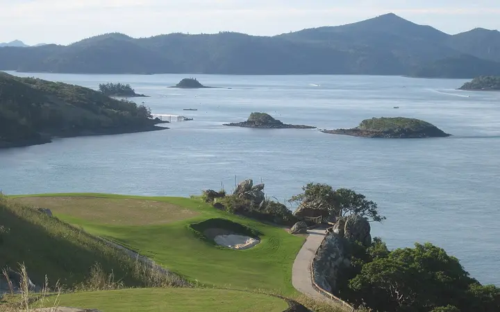 The 16th hole on Dent Island
