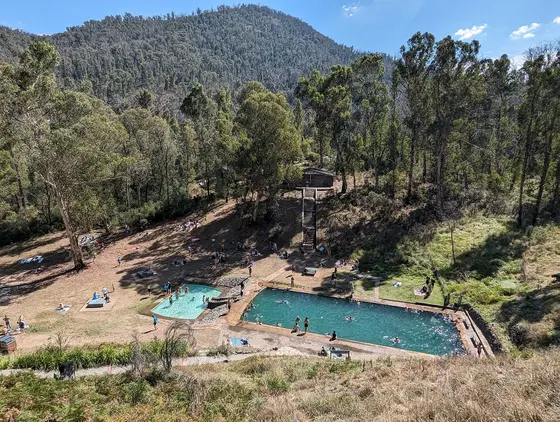 Yarrangobilly Caves thermal pool walk