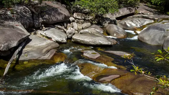 Babinda Boulders