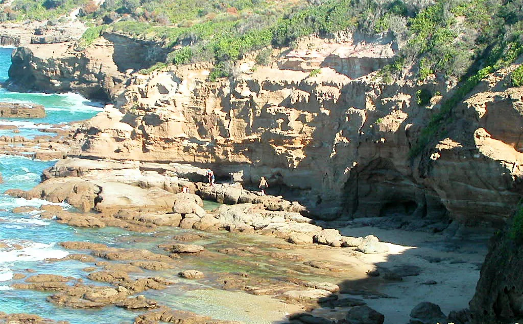 Caves Beach