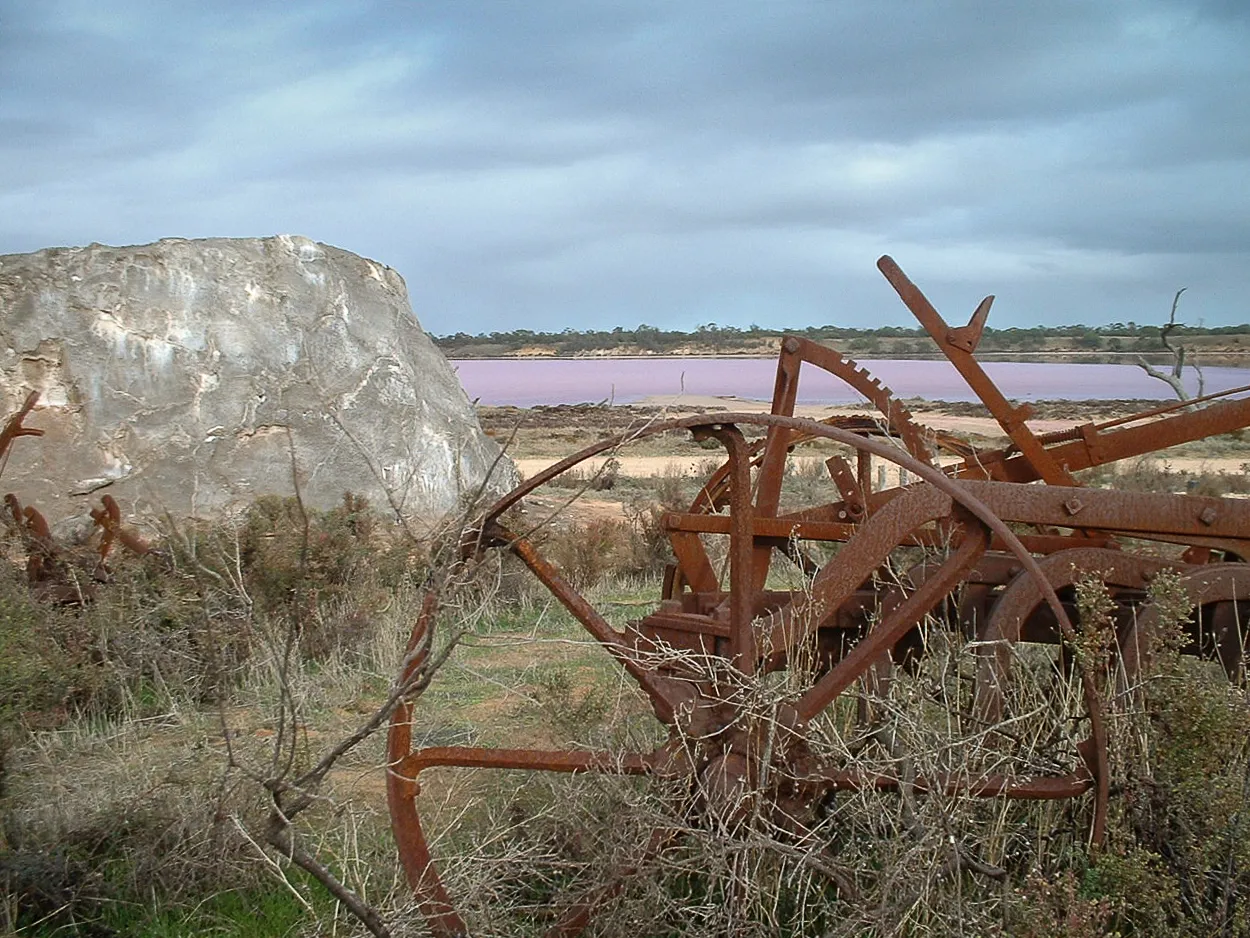 Kline Loop Nature Walk (Pink Lakes)