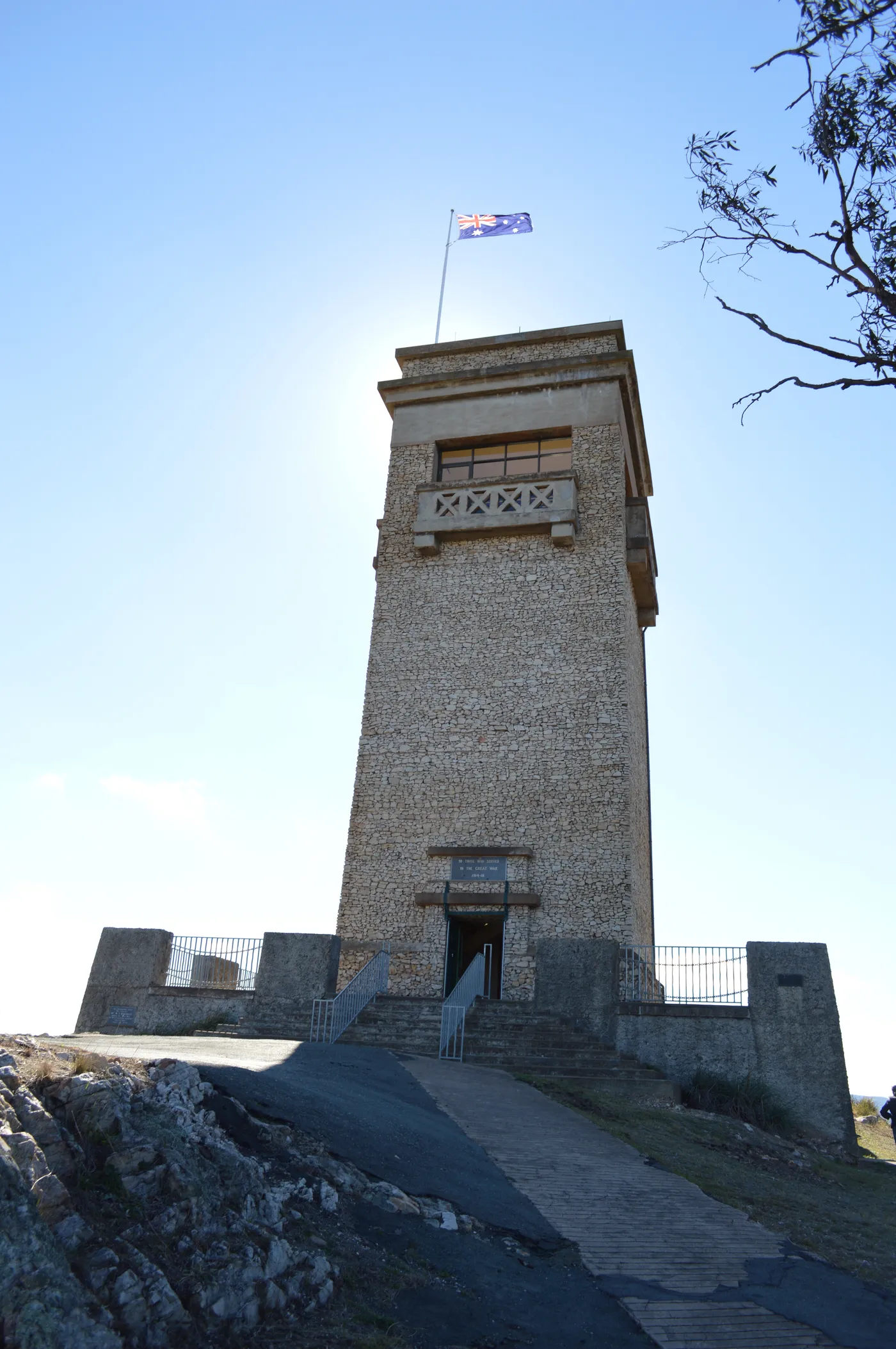 Rocky Hill War Memorial Lookout