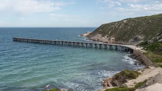 Stenhouse Bay Lookout Walk