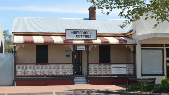 Historical Cottage & Museum