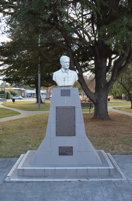 Near Banjo Paterson Park, Yass