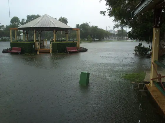 Near Einbunpin Lagoon Park playground, Sandgate