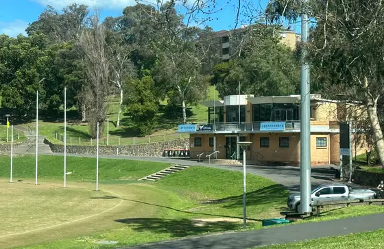 Near Como Park playground, South Yarra