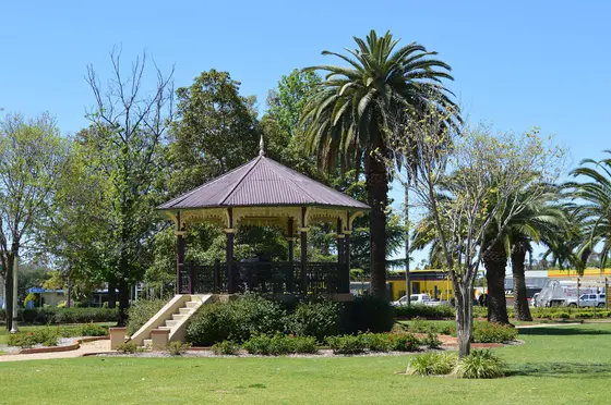 Near Apex Park playground, Forbes