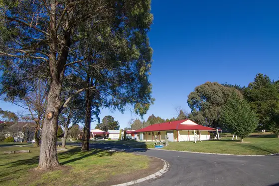 Near Children's Playground, Oberon