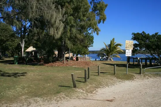 Near Munna, Noosaville