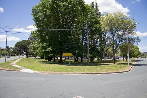 Near Queanbeyan Park (Brad Haddin Oval), Queanbeyan